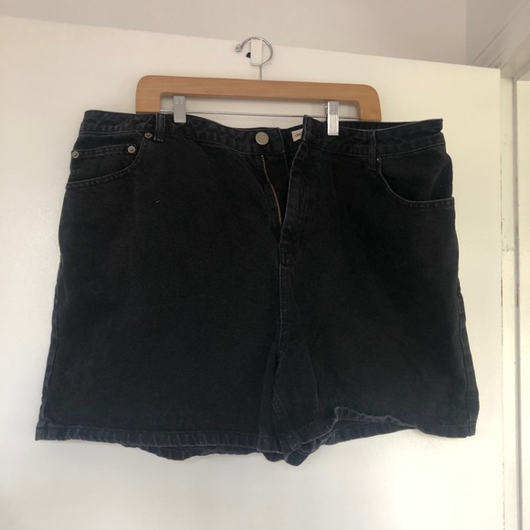 size 22 shorts uk
